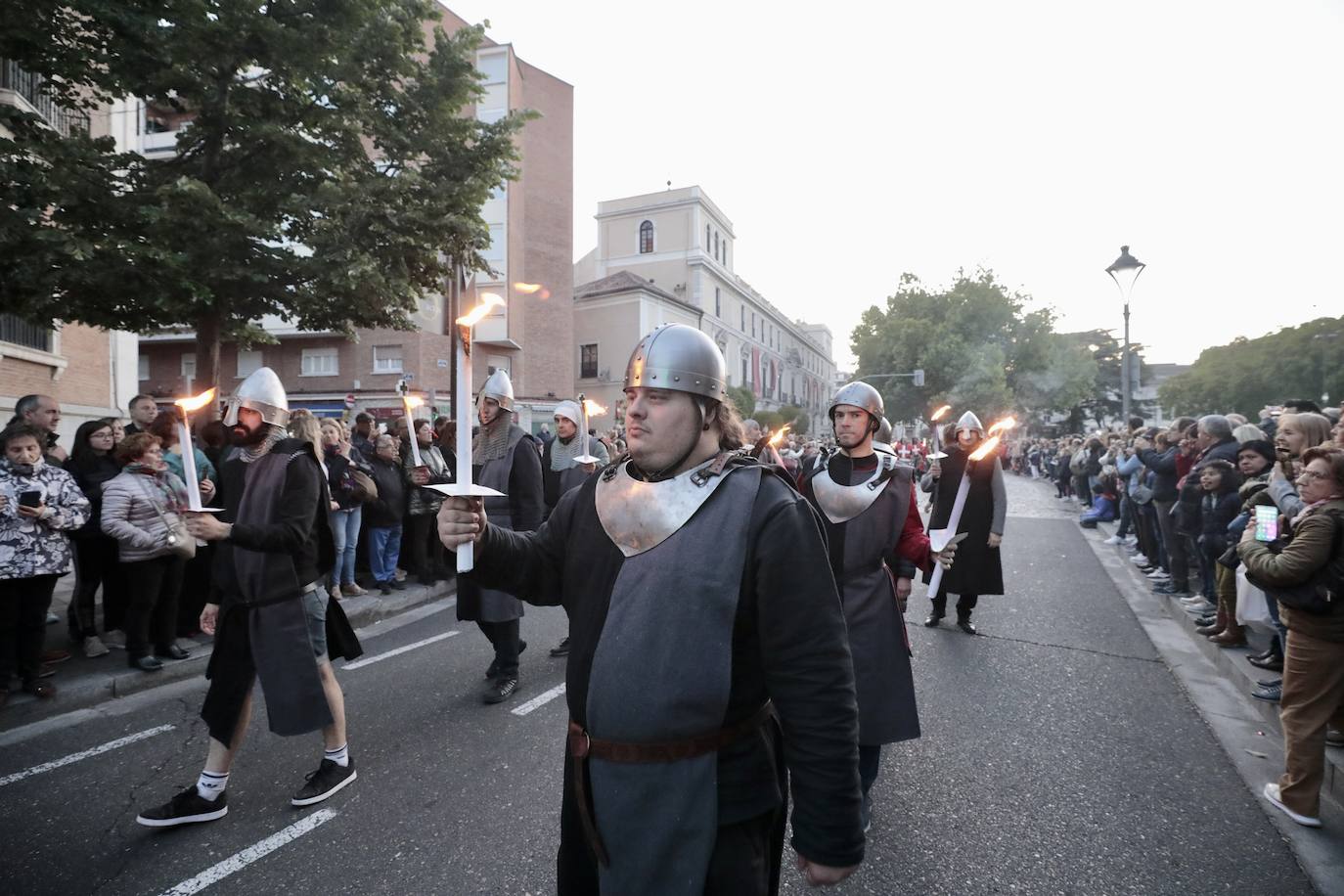 Desfile de antorchas por el quinto centenario del Palacio Real de Valladolid