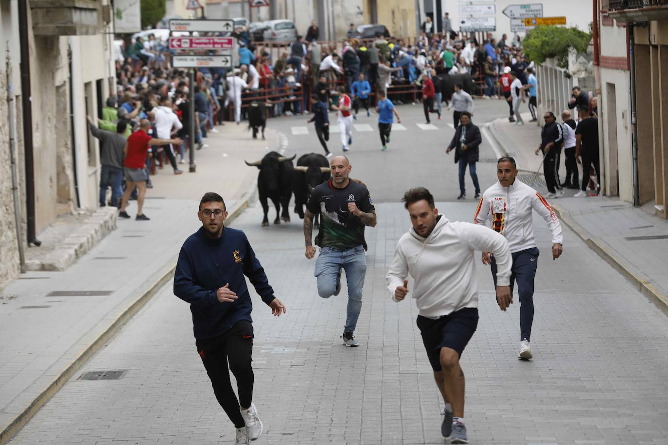 Los Toros de Mayo arrancan con un gran ambiente festivo en Peñafiel