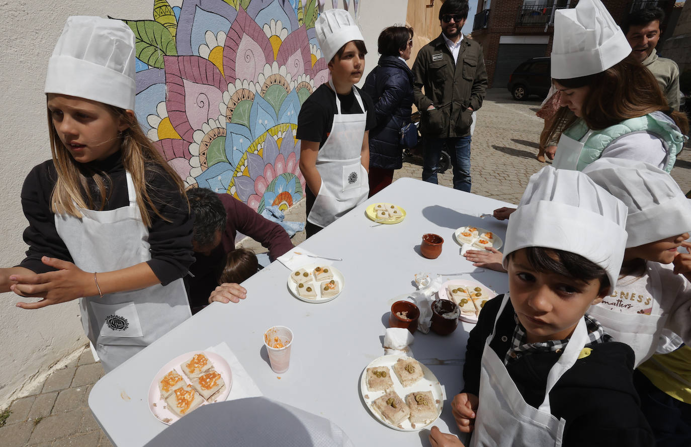 21 puestos engrandecen la Feria del Pan de Grijota