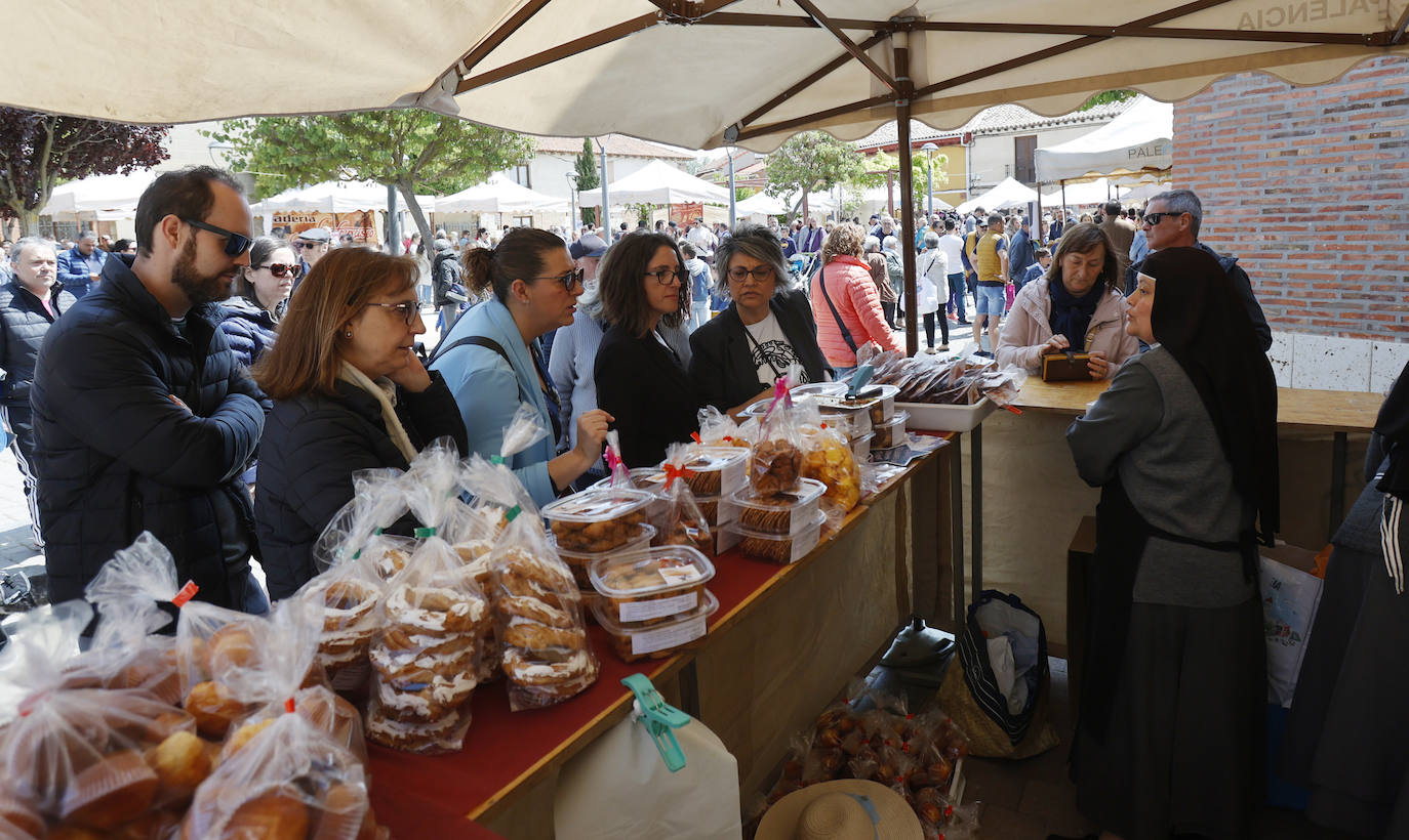 21 puestos engrandecen la Feria del Pan de Grijota