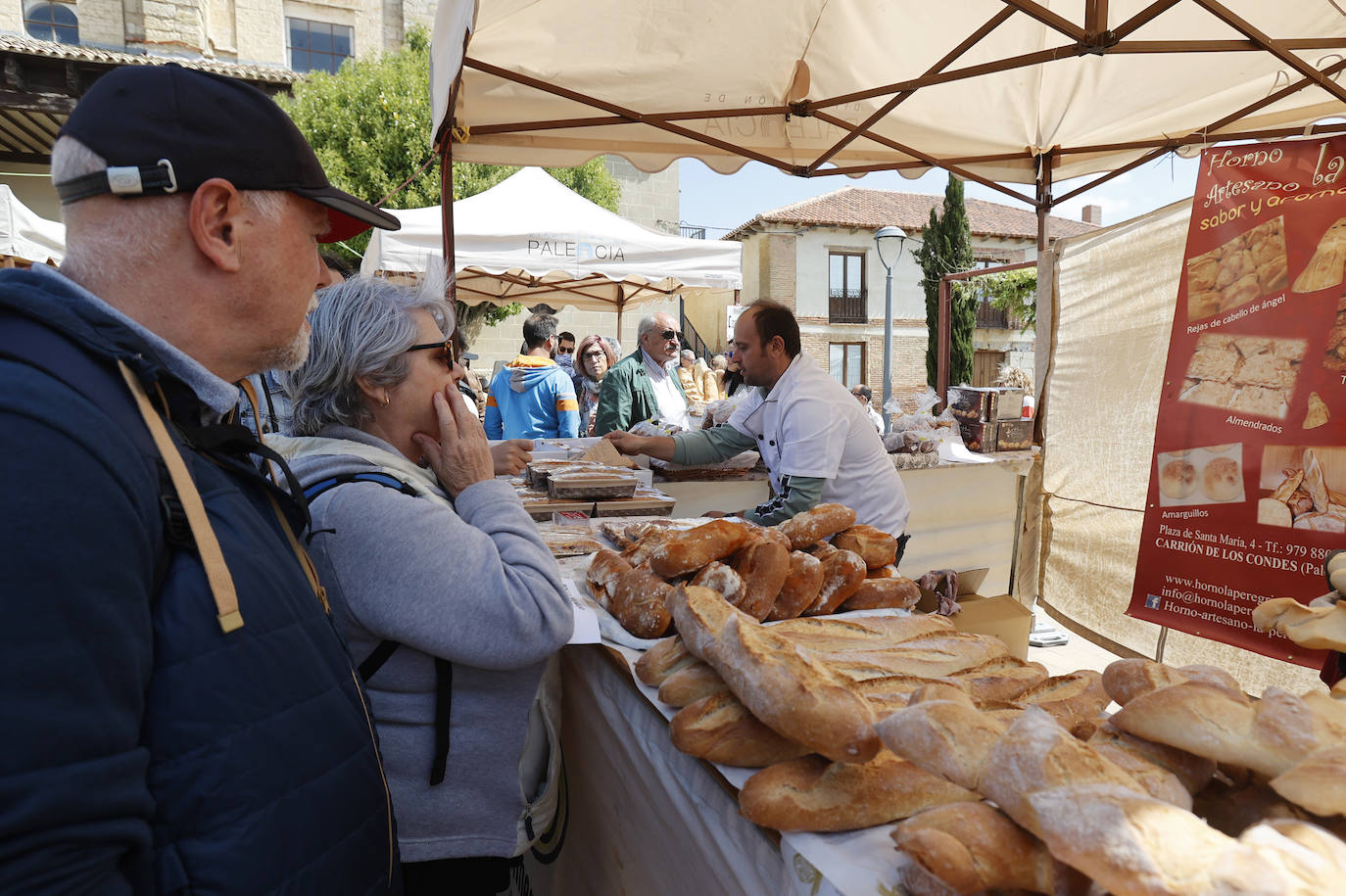 21 puestos engrandecen la Feria del Pan de Grijota