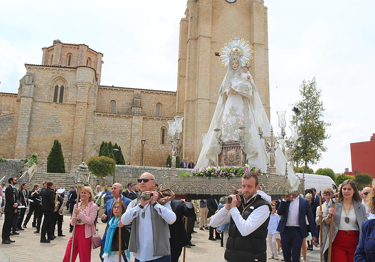 Procesión en honor a la Virgen del Milagro.