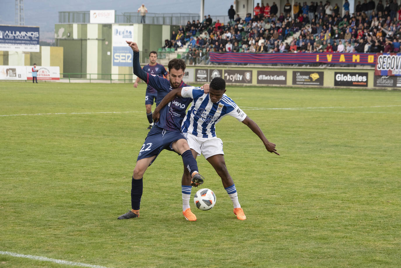 Empate sin goles entre Segoviana y Recreativo