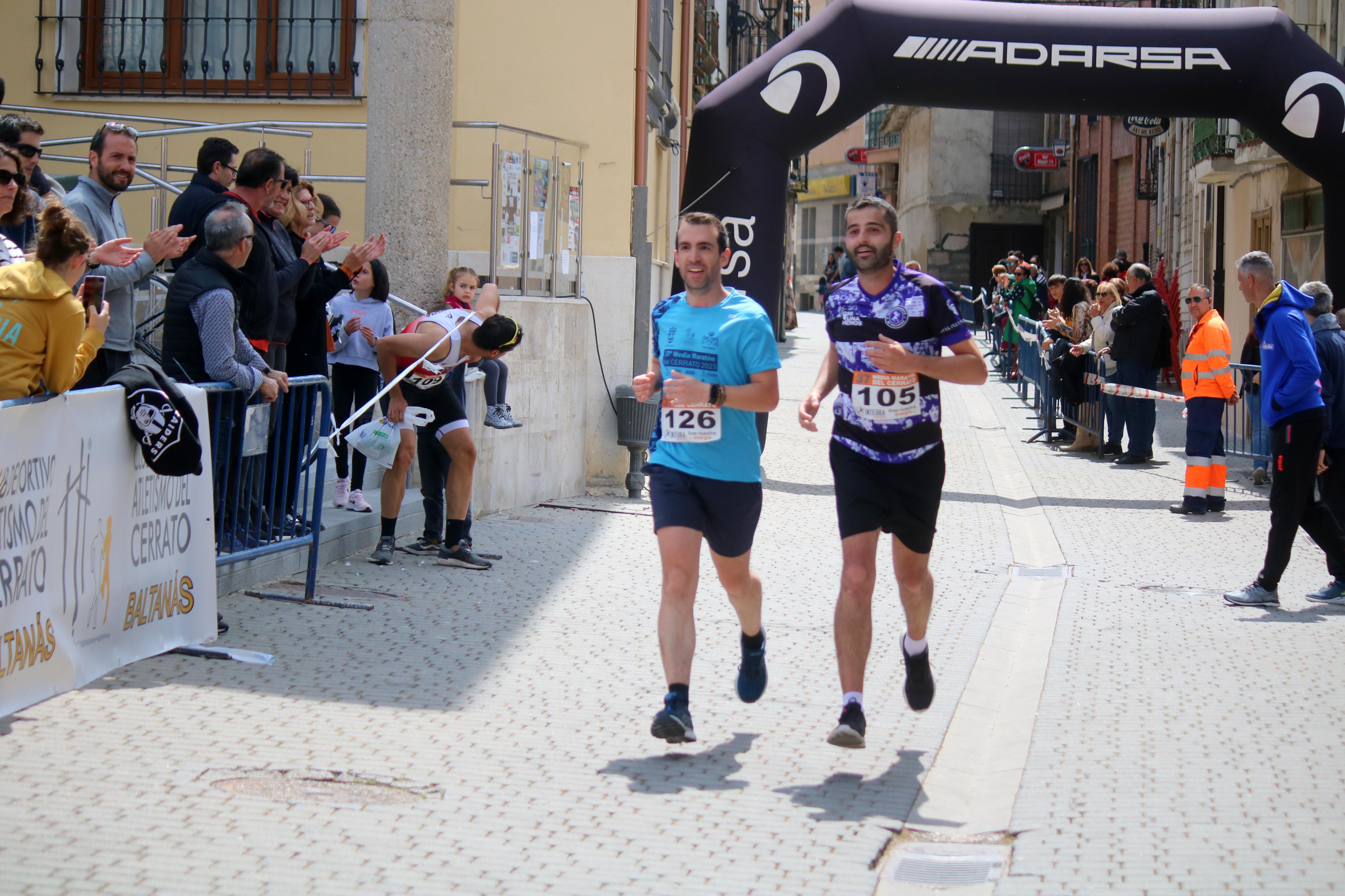 Javier Sangrador y Marta Medina reinan en la XXXVII Media Maratón del Cerrato