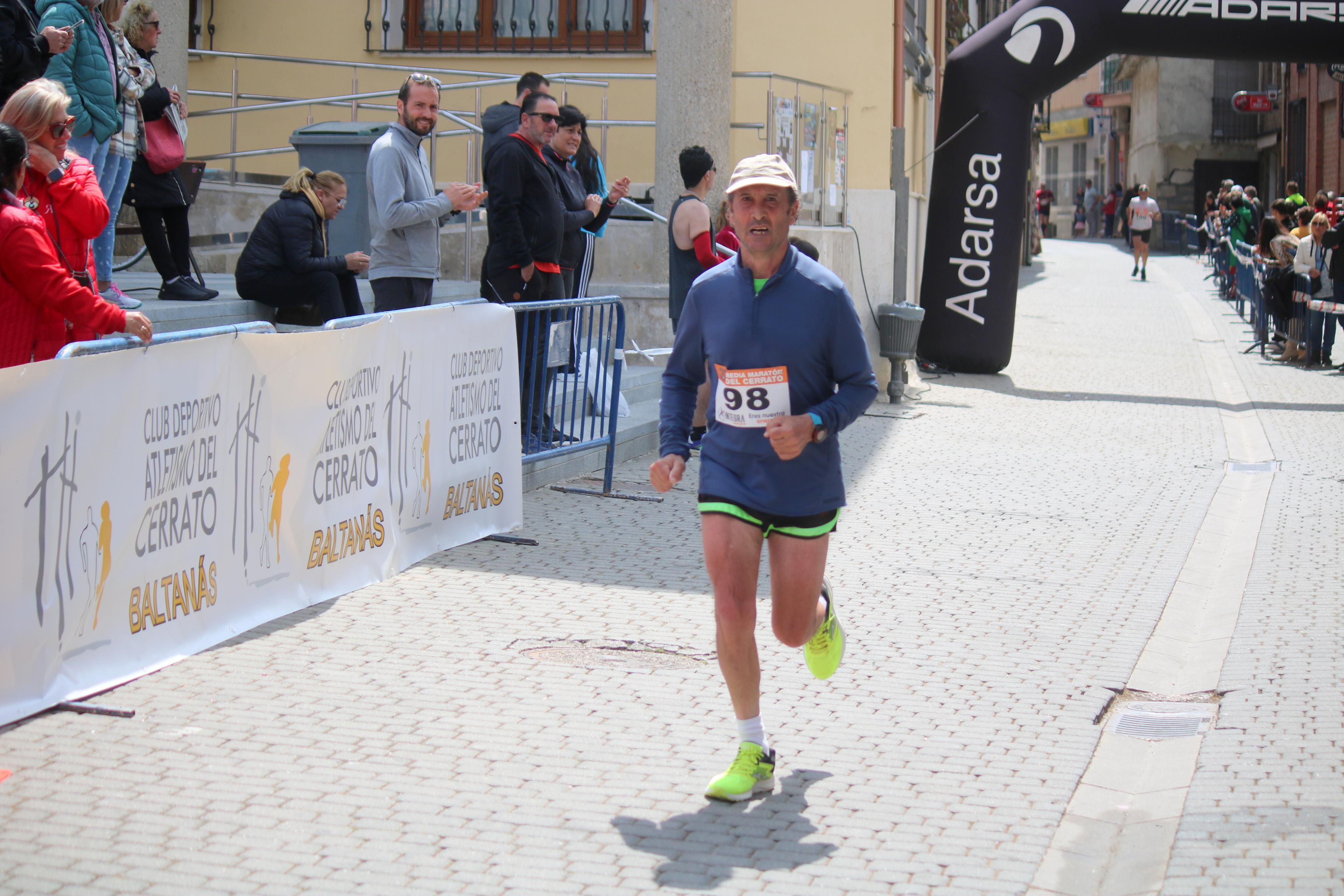 Javier Sangrador y Marta Medina reinan en la XXXVII Media Maratón del Cerrato