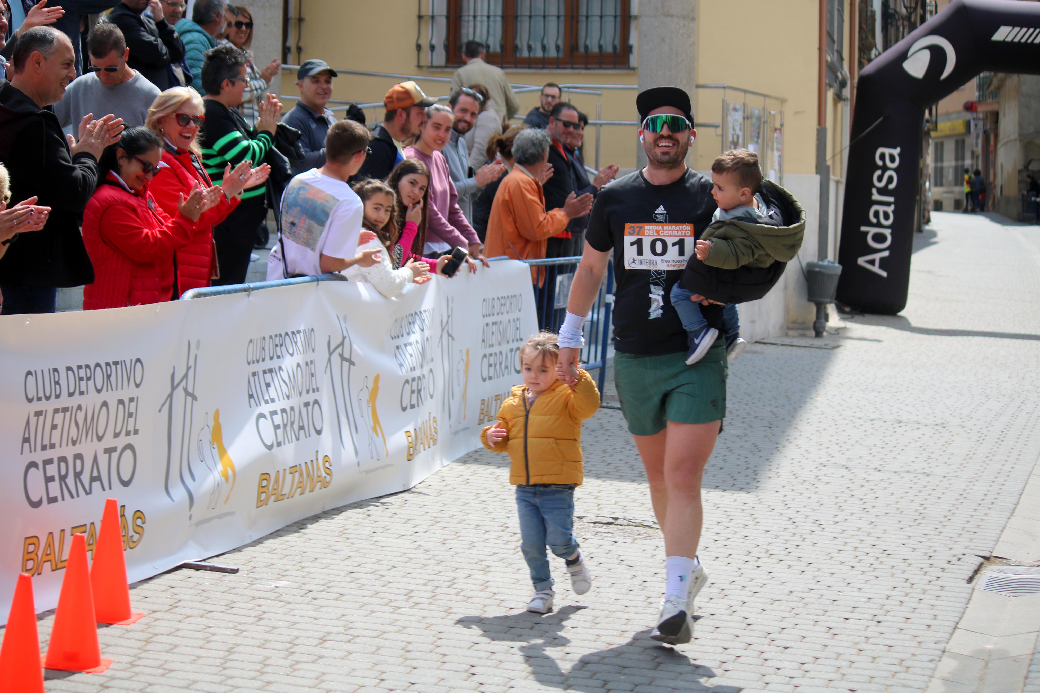 Javier Sangrador y Marta Medina reinan en la XXXVII Media Maratón del Cerrato