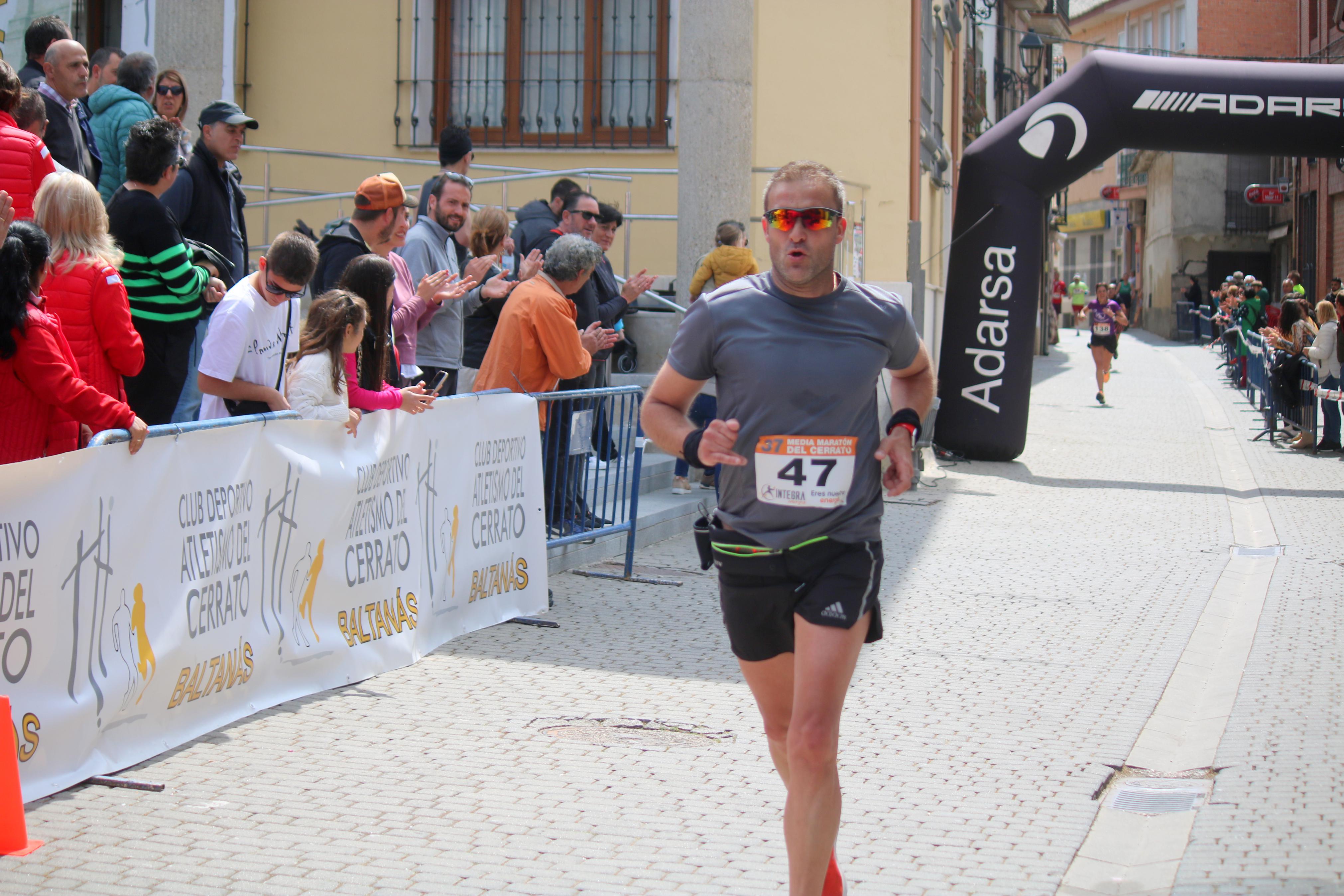 Javier Sangrador y Marta Medina reinan en la XXXVII Media Maratón del Cerrato
