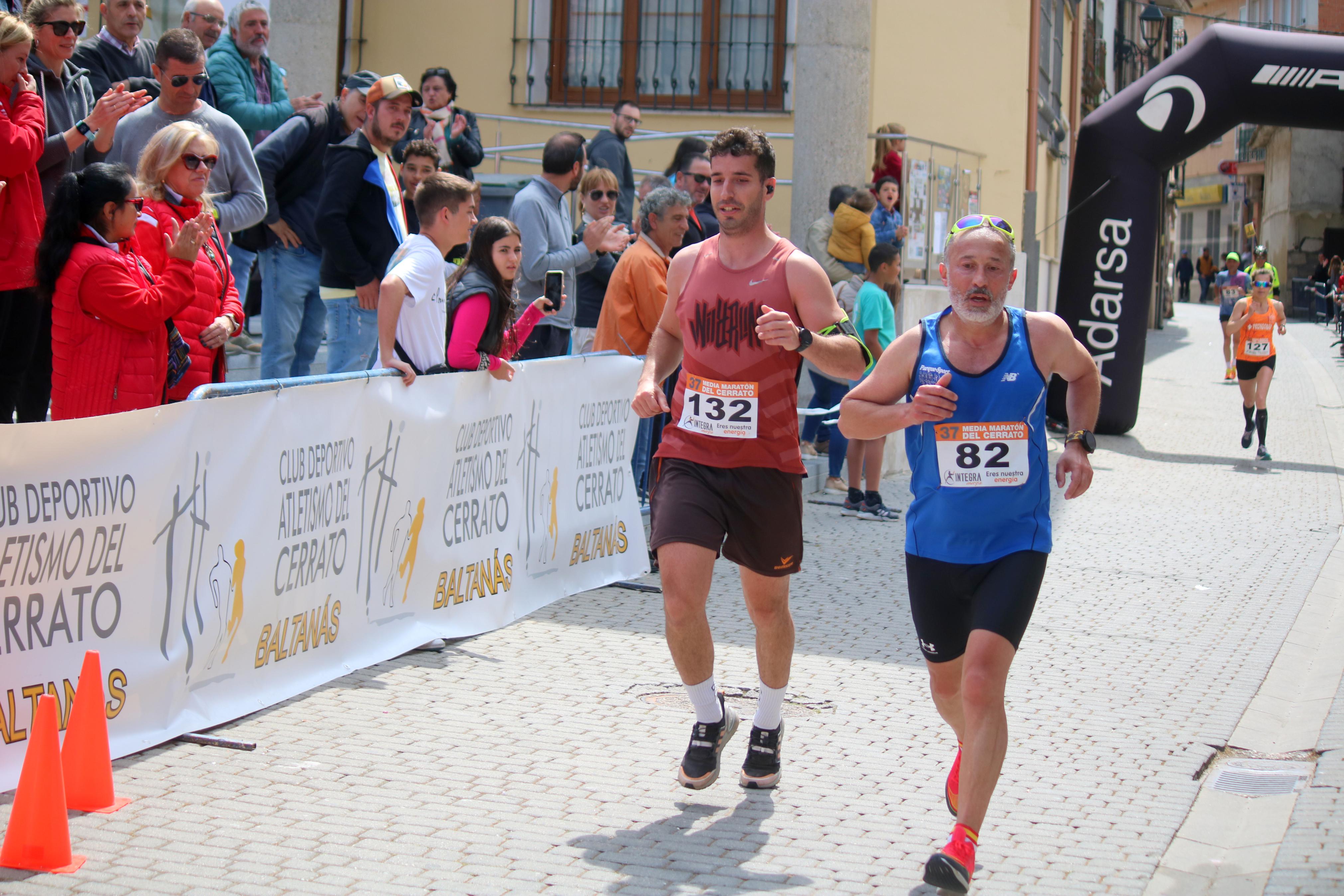 Javier Sangrador y Marta Medina reinan en la XXXVII Media Maratón del Cerrato