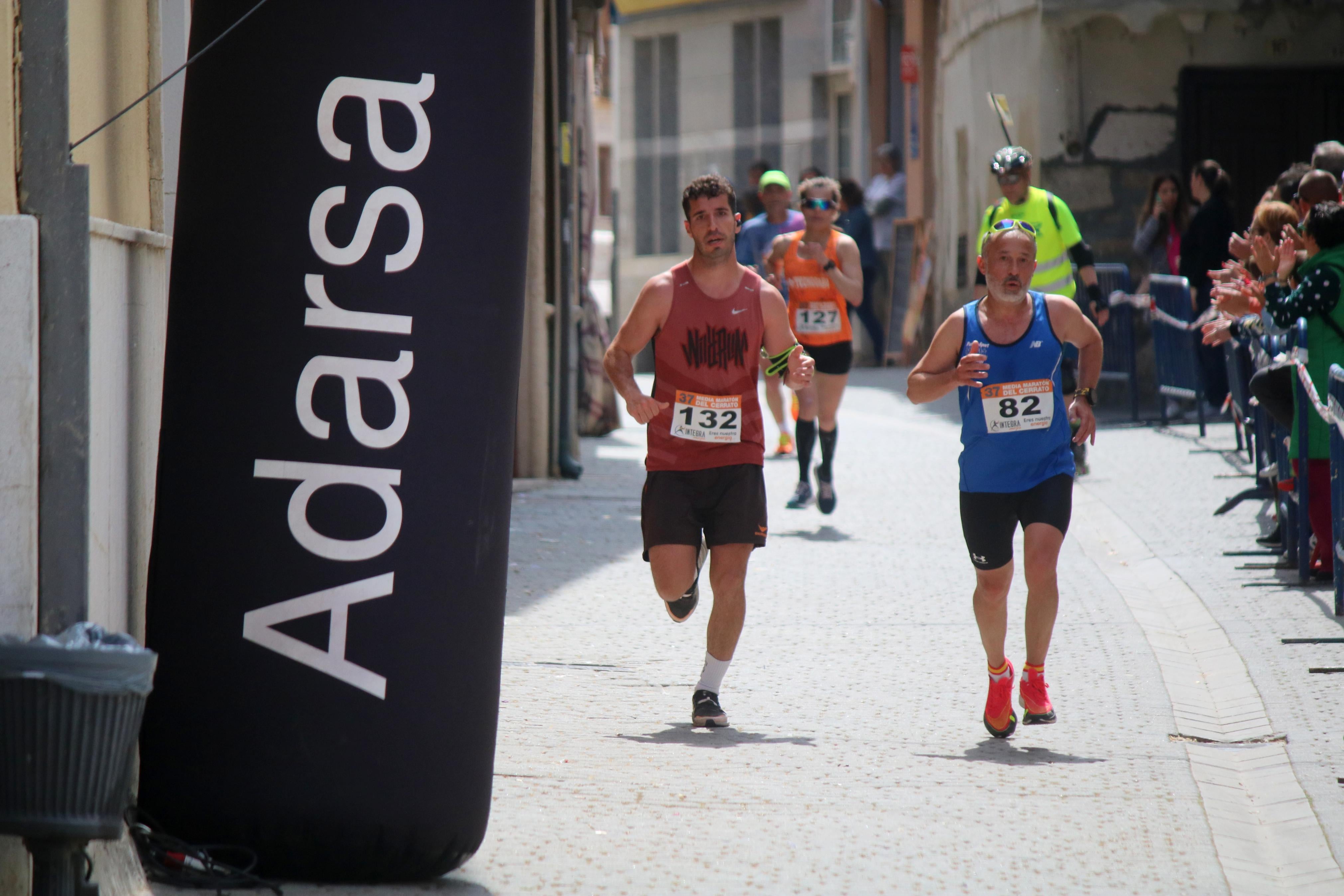 Javier Sangrador y Marta Medina reinan en la XXXVII Media Maratón del Cerrato