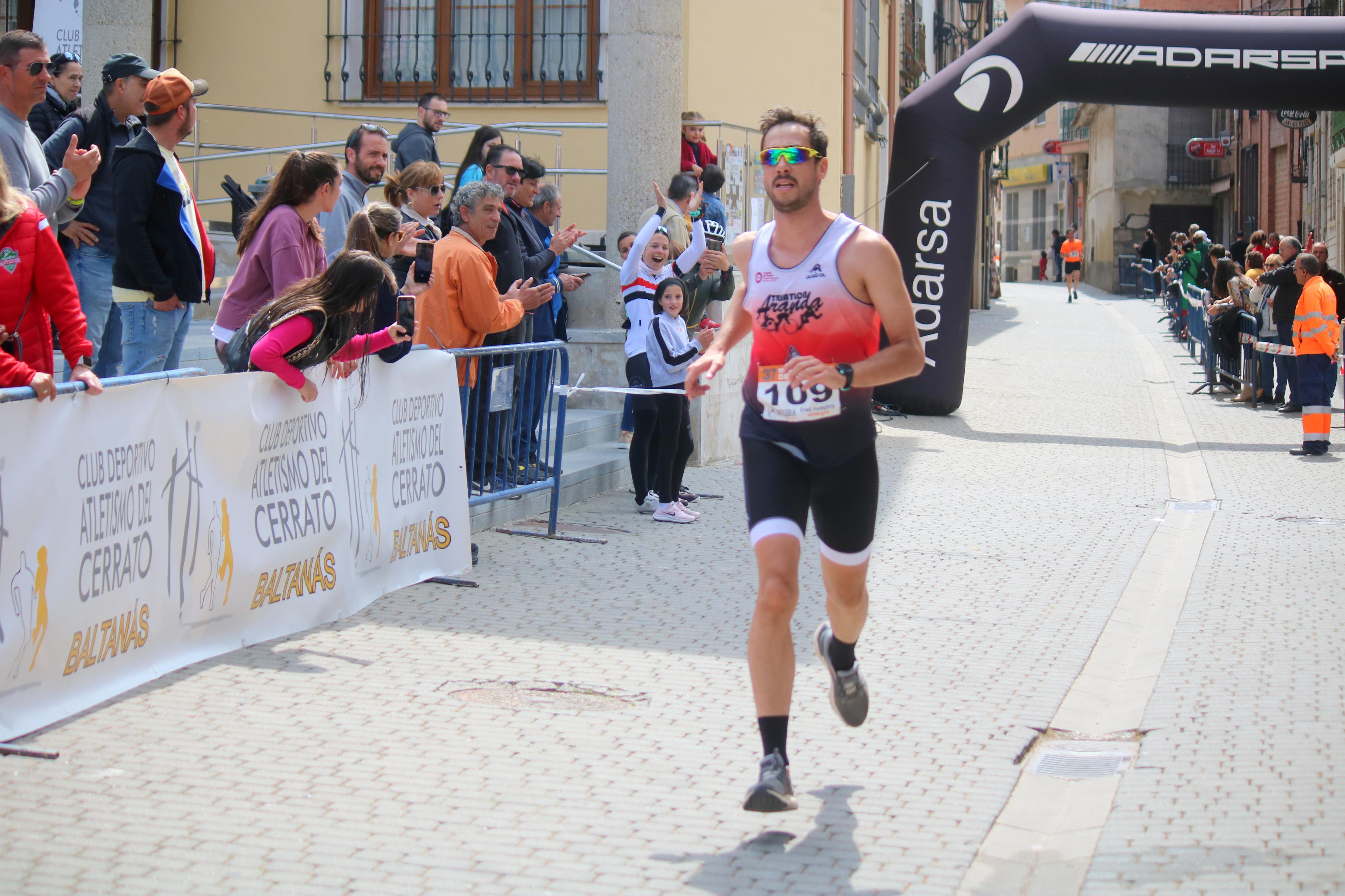 Javier Sangrador y Marta Medina reinan en la XXXVII Media Maratón del Cerrato