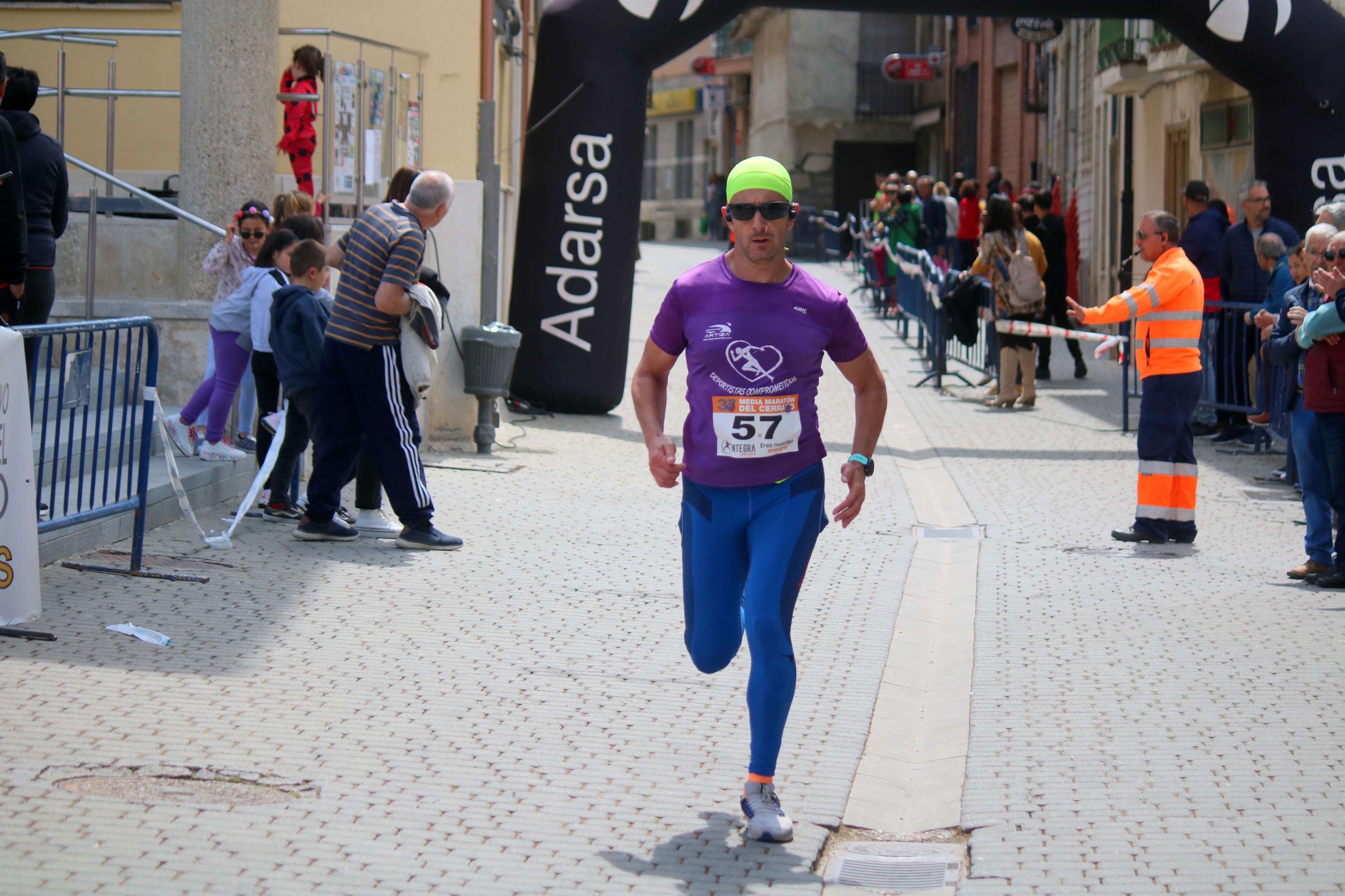 Javier Sangrador y Marta Medina reinan en la XXXVII Media Maratón del Cerrato