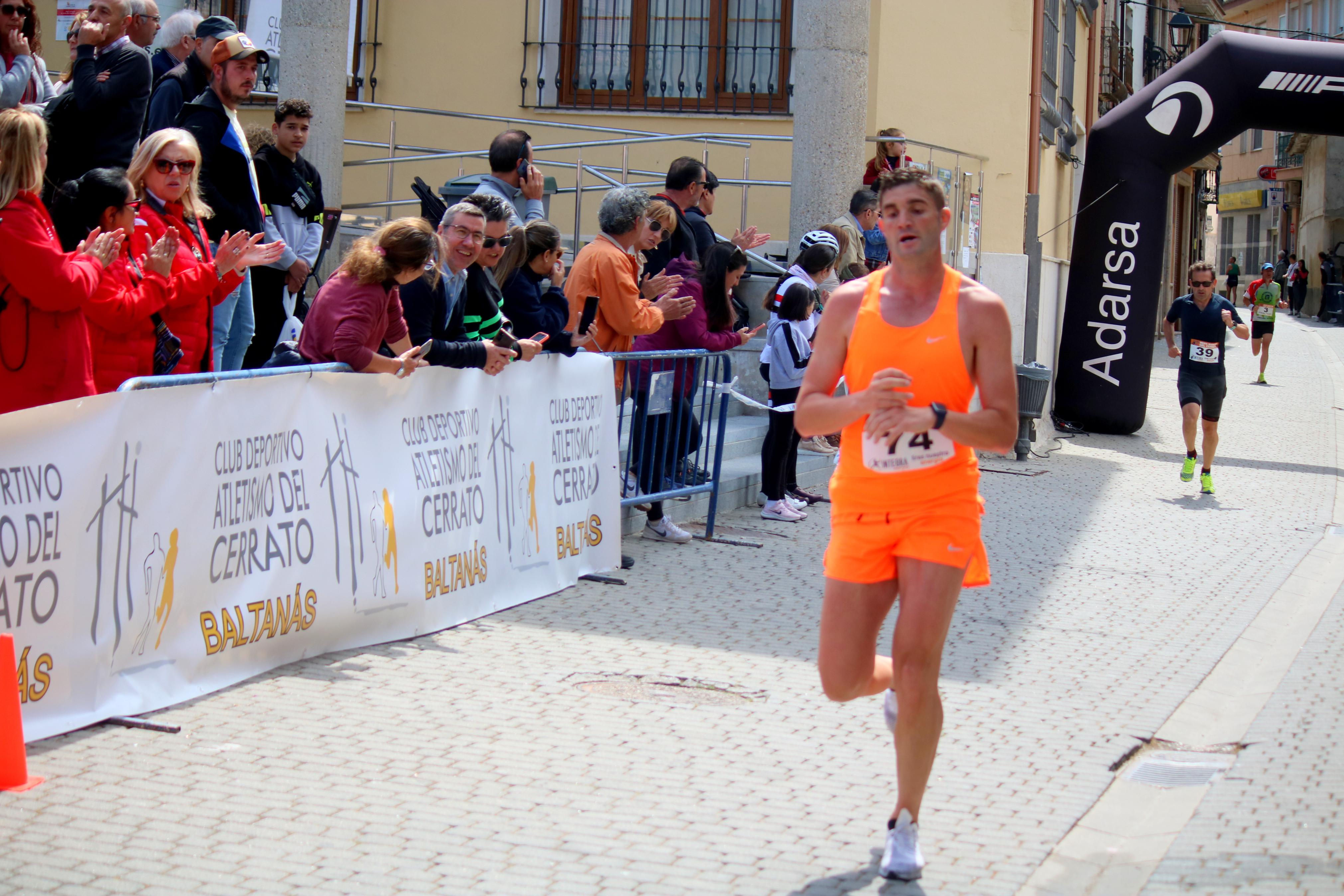 Javier Sangrador y Marta Medina reinan en la XXXVII Media Maratón del Cerrato