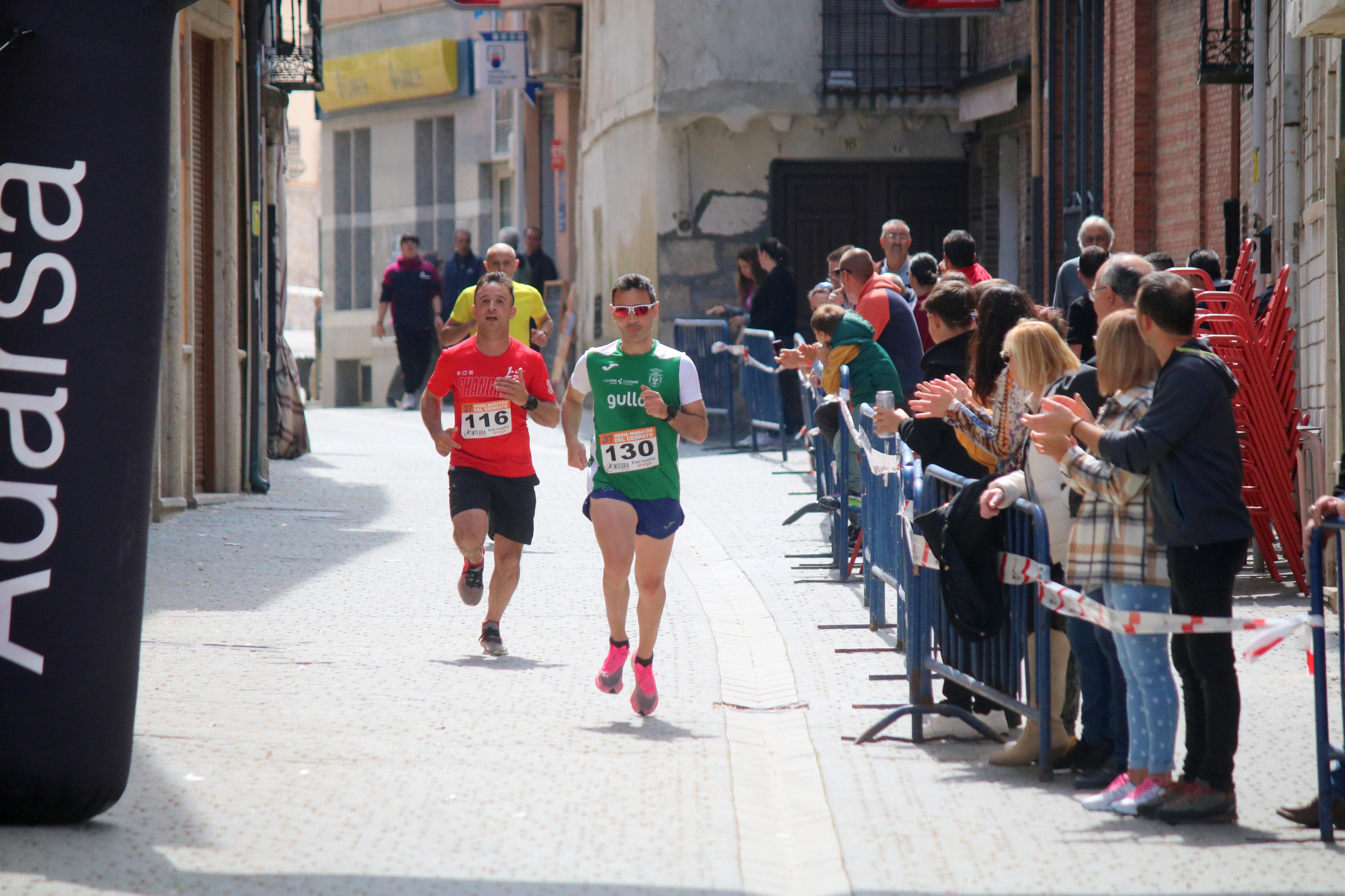 Javier Sangrador y Marta Medina reinan en la XXXVII Media Maratón del Cerrato