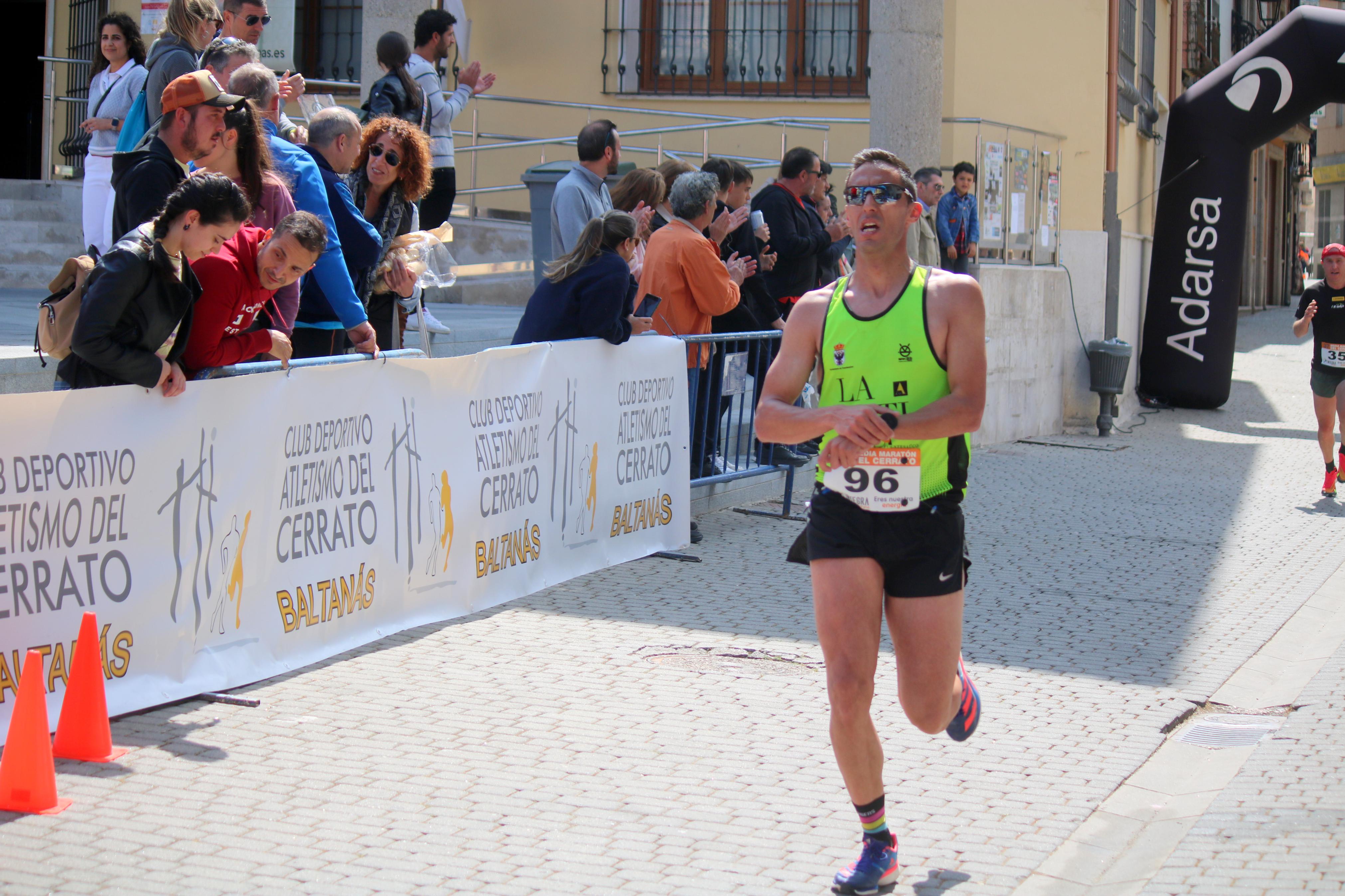Javier Sangrador y Marta Medina reinan en la XXXVII Media Maratón del Cerrato