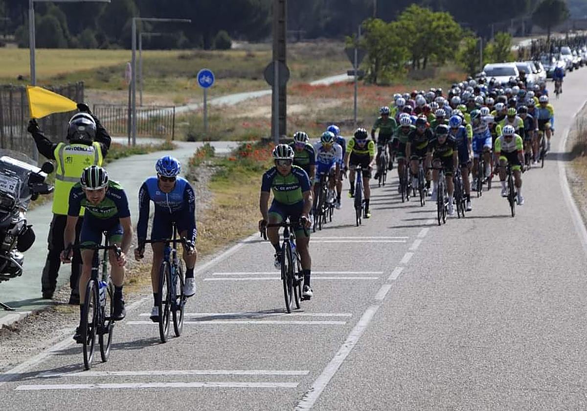 Imagen del pelotón en el transcurso de la prueba.
