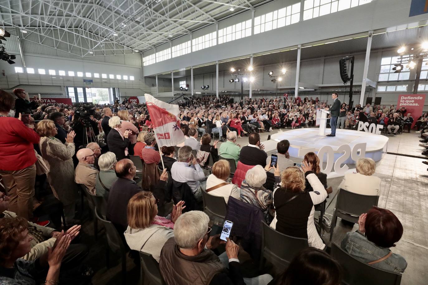 Pedro Sánchez acompaña a Puente en Valladolid (I)