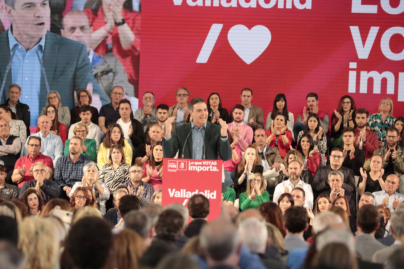 Pedro Sánchez acompaña a Puente en Valladolid (II)