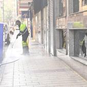 Discute con un hostelero y le rompe las ventanas del restaurante como venganza