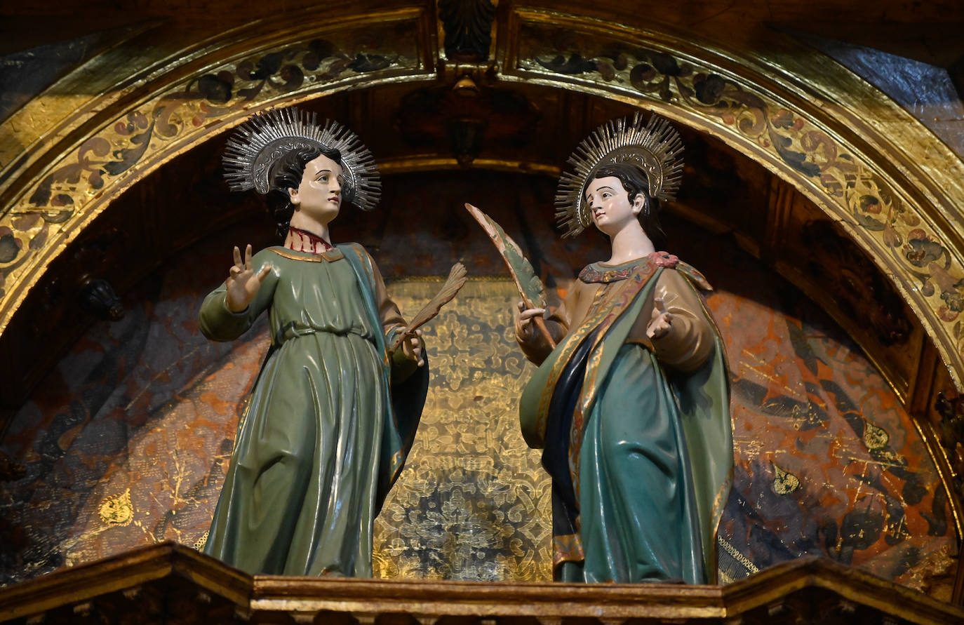 Esculturas de San Julián y Santa Basilisa, hoy en la Iglesia de San Miguel y San Julián de Valladolid.