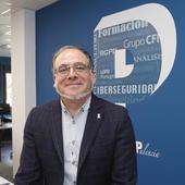 «La ciberseguridad consiste en levantar una valla más grande que la del vecino»