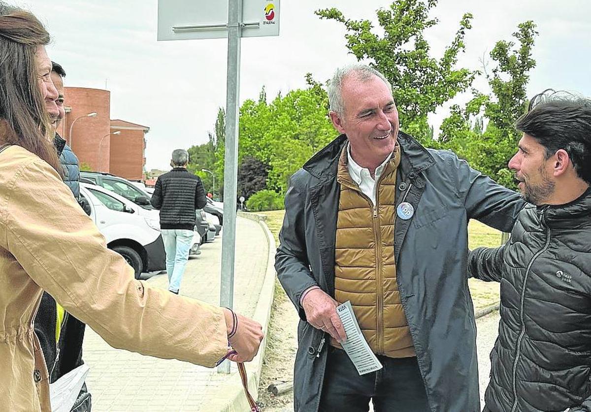 José Mazarías hace campaña en La Albuera.