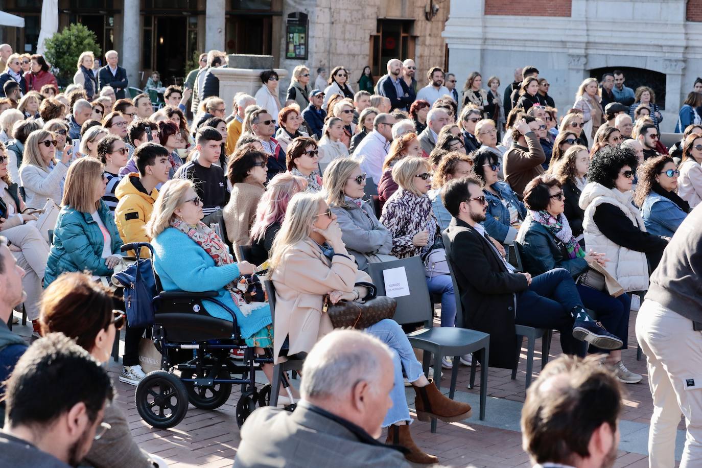 Así fue el desfile de moda en la pasarela de la Plaza Mayor de Valladolid