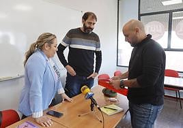 Melania Mogrovejo, David Díaz y Andrés Mateos, trabajadores de Marelli.