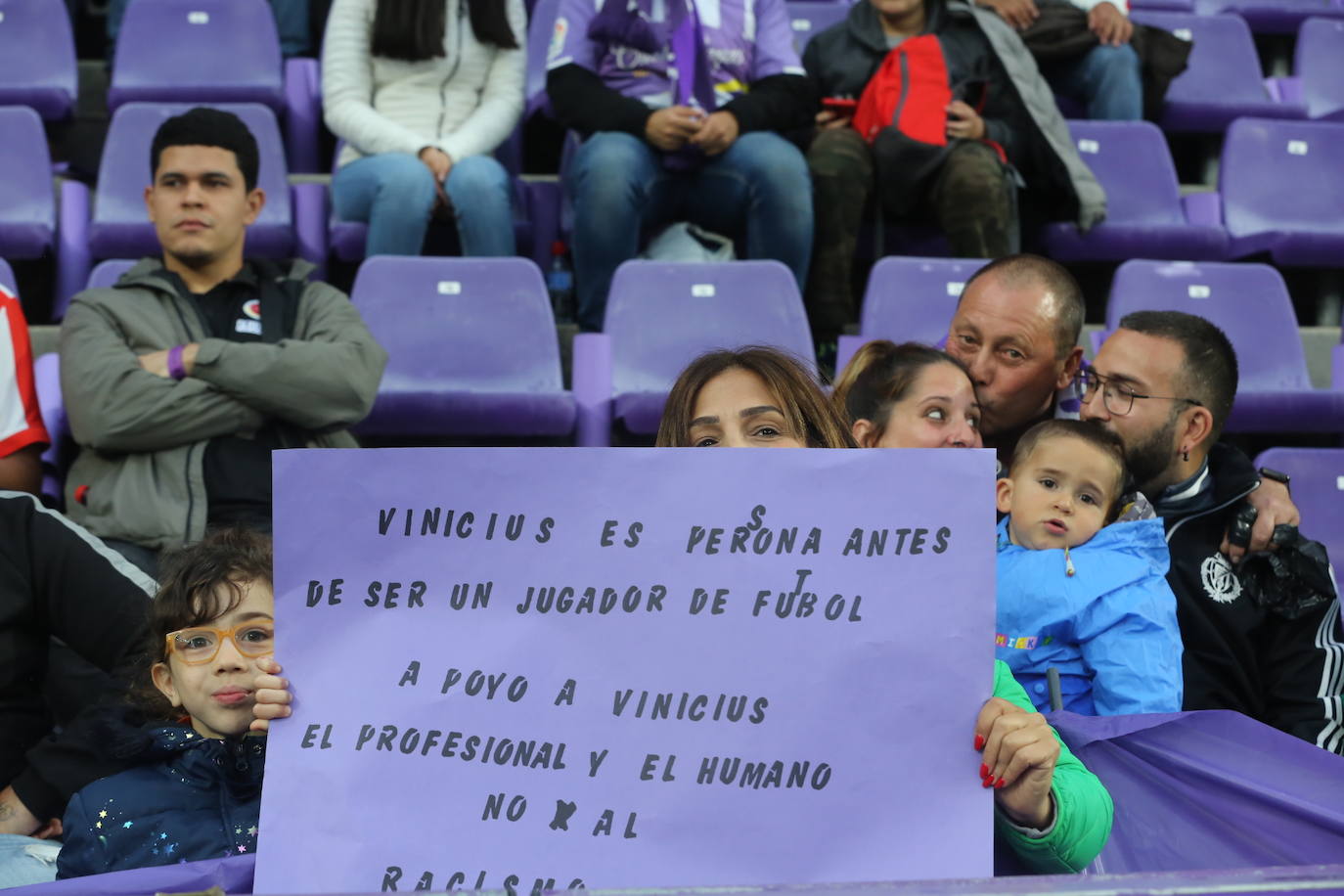 Búscate en la grada del José Zorrilla (1/4)