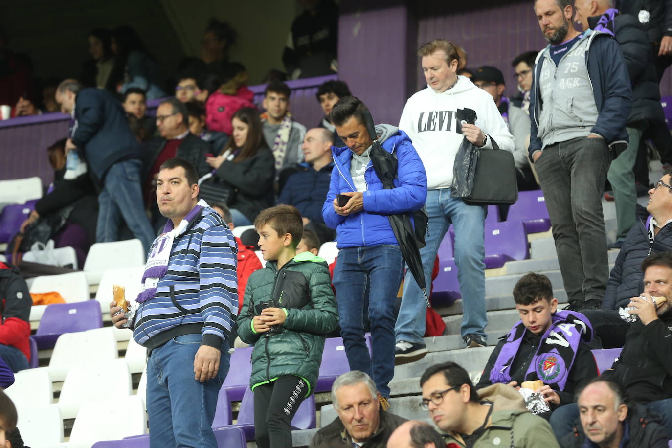 Búscate en la grada del José Zorrilla (2/4)