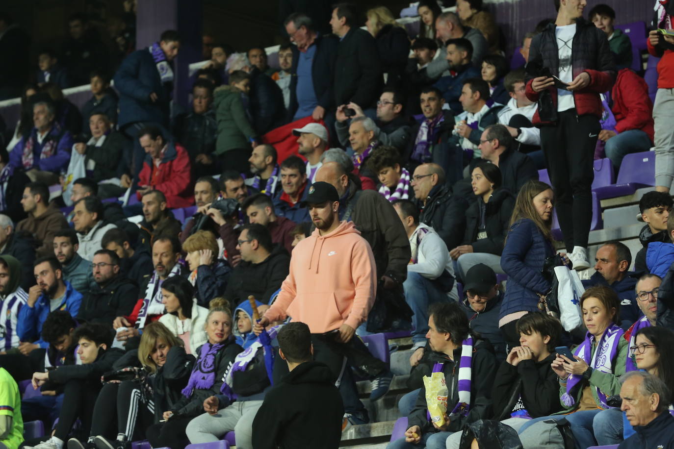 Búscate en la grada del José Zorrilla (2/4)