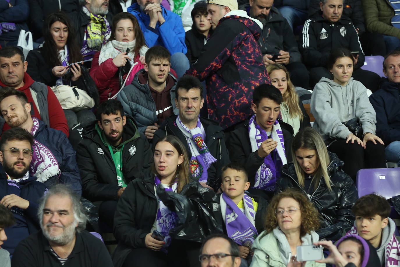 Búscate en la grada del José Zorrilla (3/4)