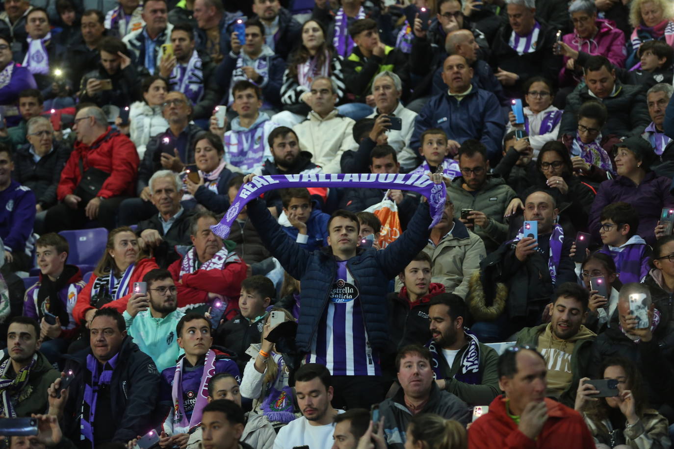 Búscate en la grada del José Zorrilla (3/4)