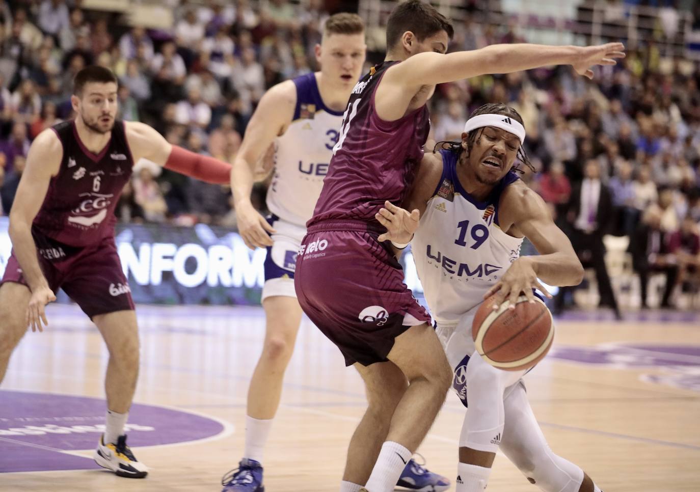 Las imágenes de la victoria del Real Valladolid Baloncesto