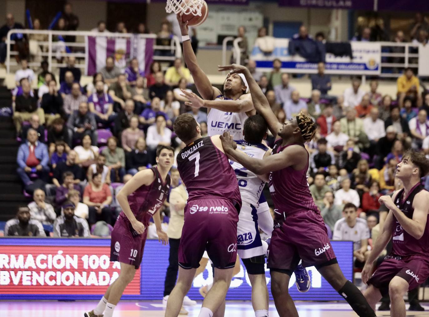 Las imágenes de la victoria del Real Valladolid Baloncesto