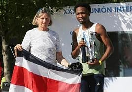 Ana Pérez Carnicero y Héctor Allen en la entrega de premios del torneo en 2022.