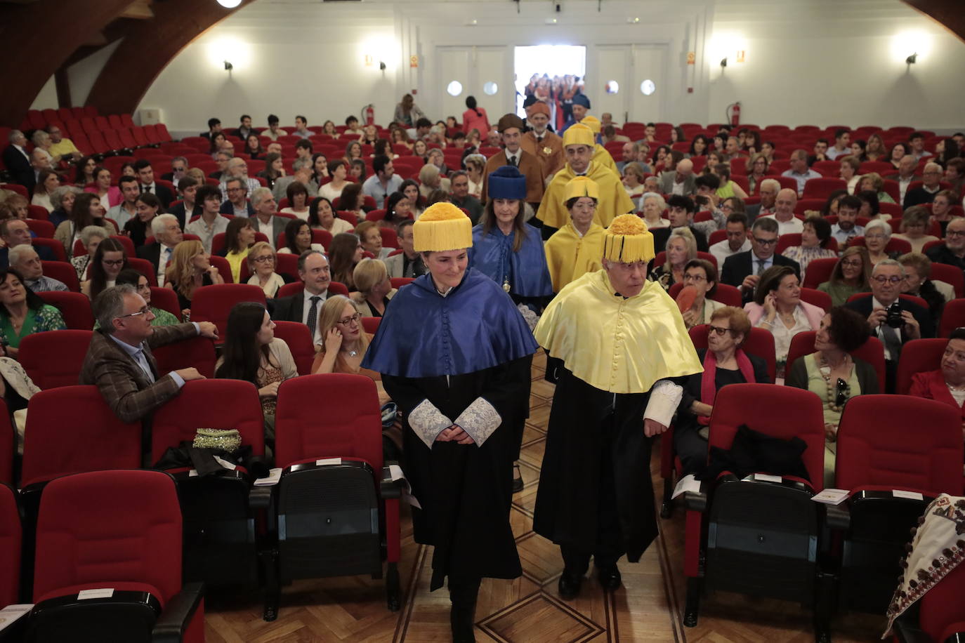 Graduación de la primera promoción del Grado en Ingeniería Biomédica en la Uva