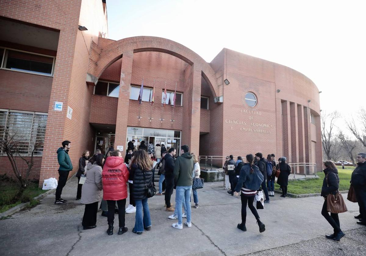 Examen MIR en Valladolid en pasado mes de enero.