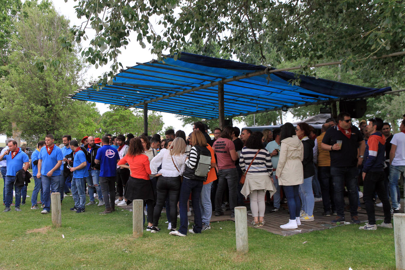 Fervor por la Virgen del Bustar