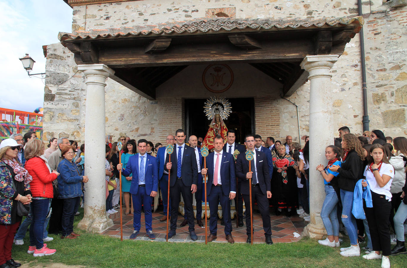 Fervor por la Virgen del Bustar