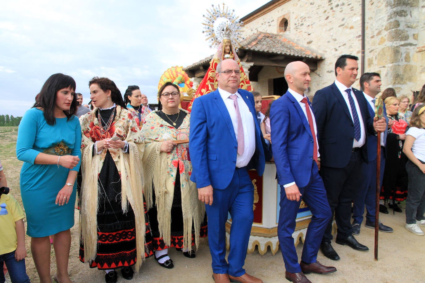 Fervor por la Virgen del Bustar