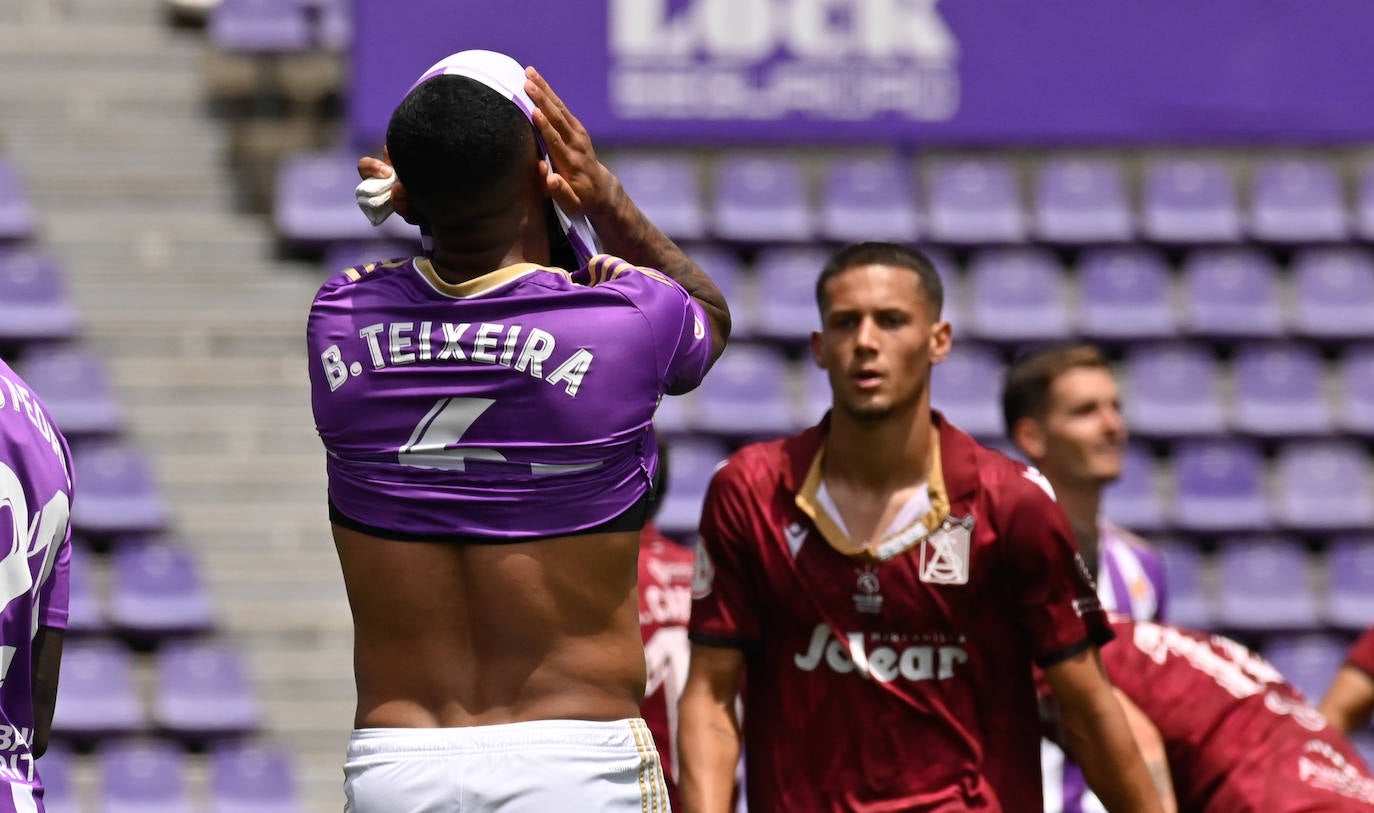 La decepción de los jugadores del Real Valladolid Promesas