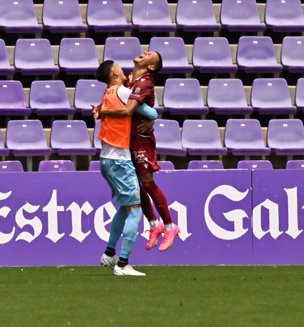 La decepción de los jugadores del Real Valladolid Promesas