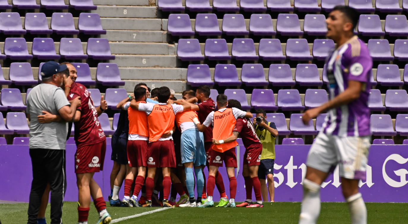 La decepción de los jugadores del Real Valladolid Promesas