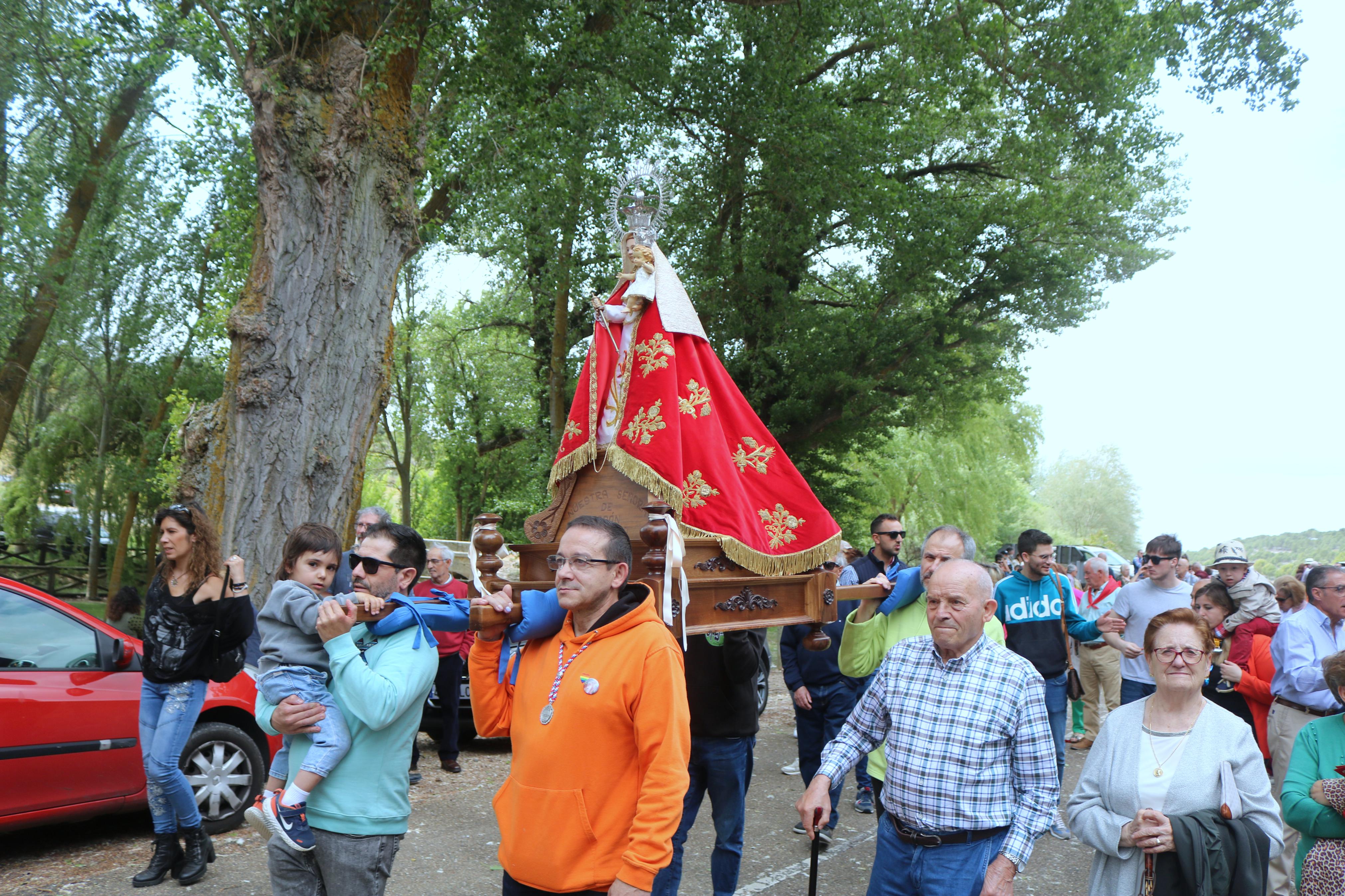 Antigüedad danza en honor a la Virgen de Garón