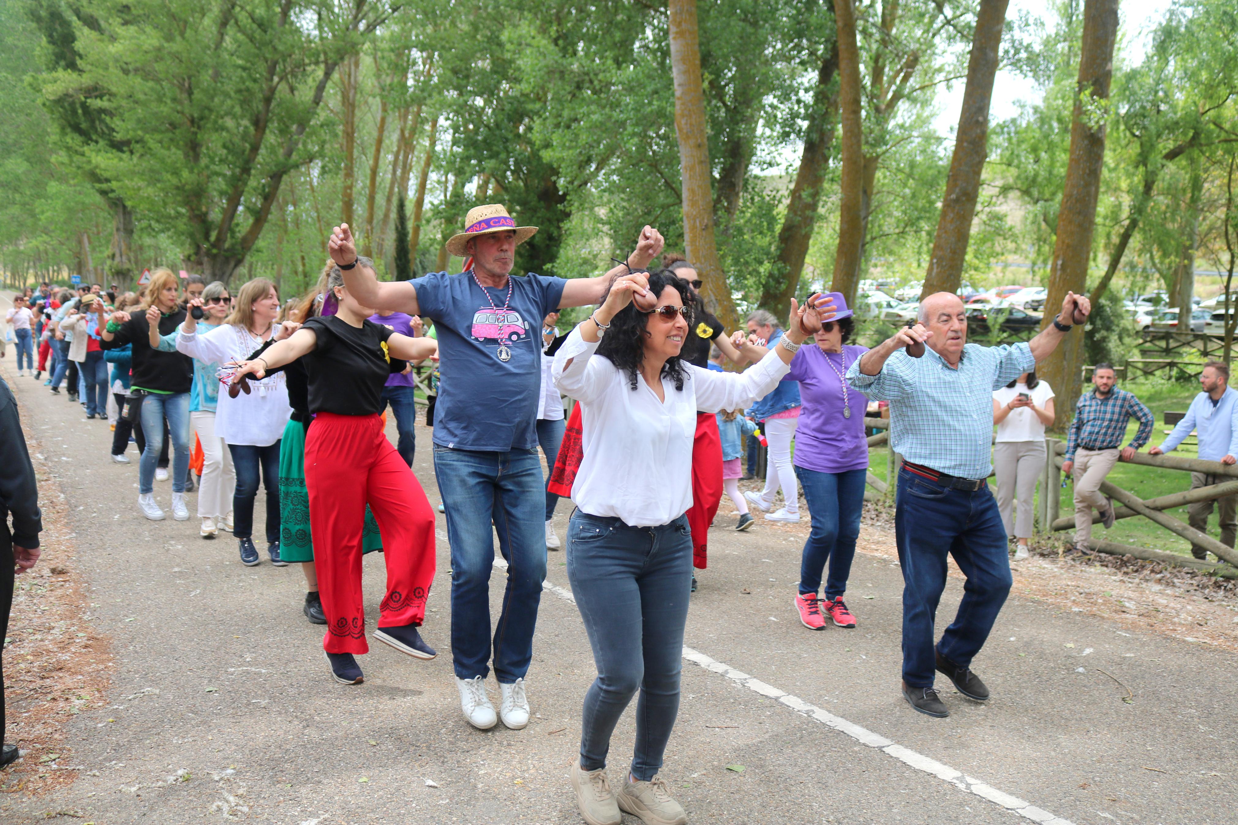 Antigüedad danza en honor a la Virgen de Garón