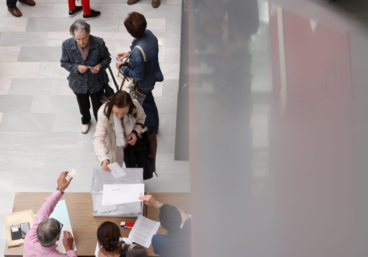 Votaciones en Valladolid.