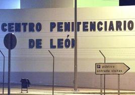 Prisiones ha abierto una investigación a dos funcionarios tras perder el dinero de un interno de la cárcel de León.