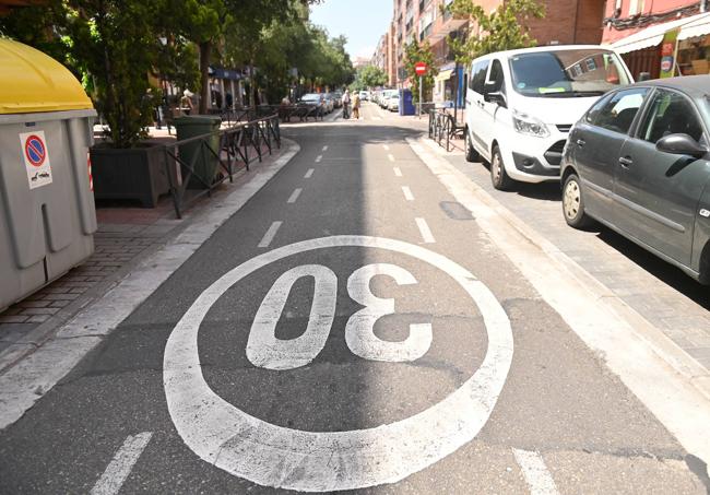 Ciclocarril de uso compartido en Cardenal Toquemada.