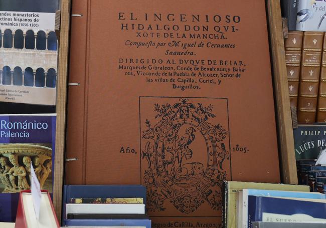 El Quijote, editado por el Club Internacional del Libro, que pesa 27 kilos.