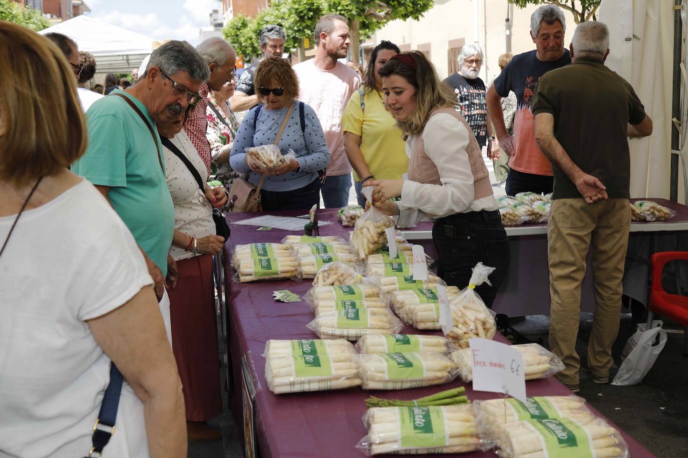 La Feria del Espárrago de Tudela de Duero, en imágenes